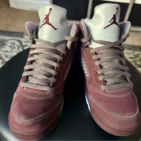 Jordan 5 Retro ‘Burgundy’kids 2Y (GS)burgundy lt blueGreat Condition